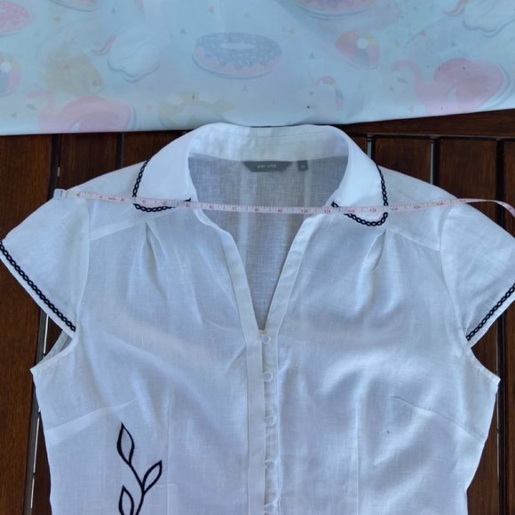 White Linen Flower Embroidered Button Front Blouse EUC UK Size 12 - Picture 7 of 16